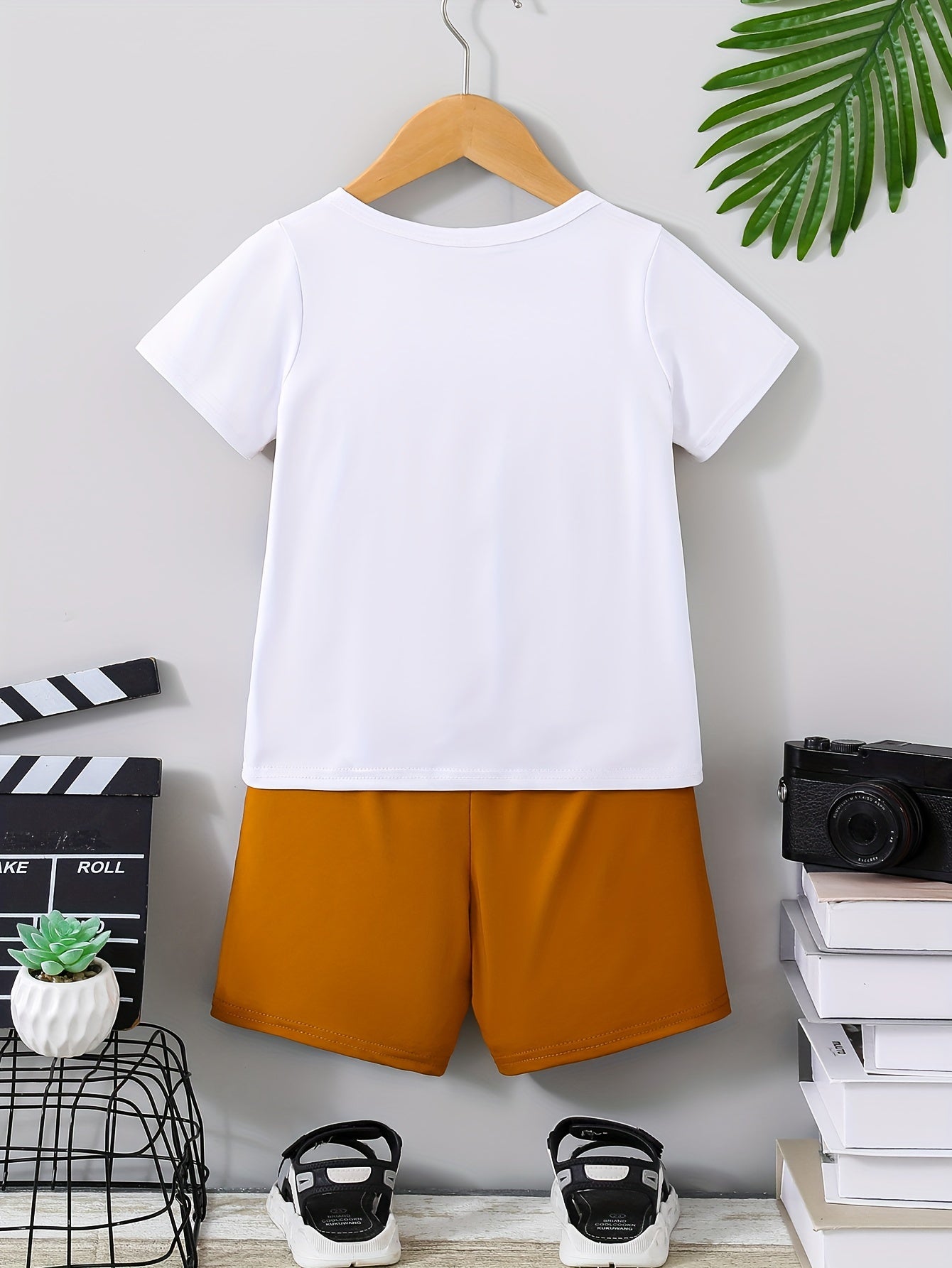 Ensemble garçon 2 pièces – T-shirt bicolore à manches courtes + short uni