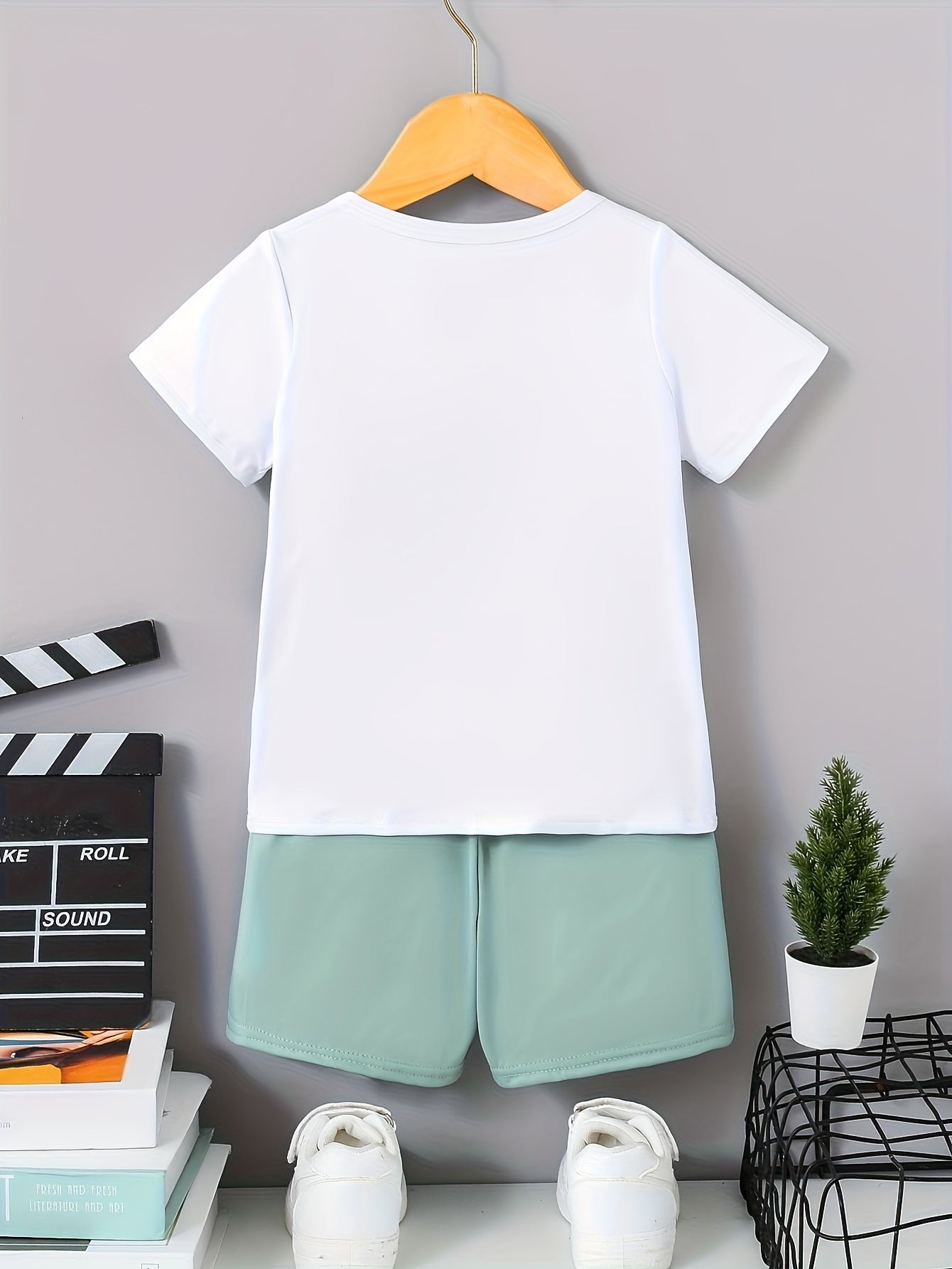 Ensemble garçon 2 pièces – T-shirt bicolore à manches courtes + short uni