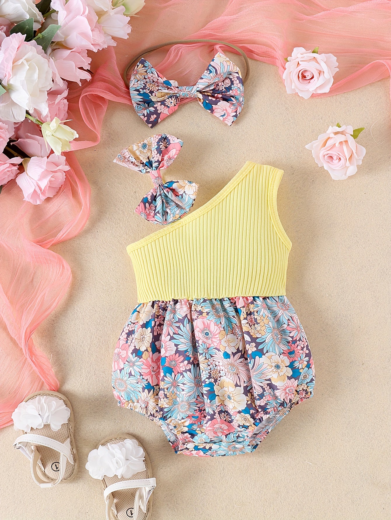 Ensemble été bébé fille – Body fleuri à une épaule + bandeau nœud