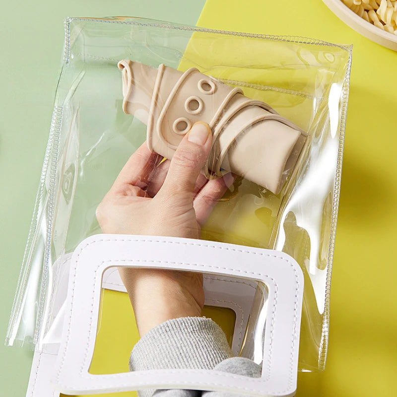 Bavoir bébé imperméable en silicone alimentaire – Ajustable et sans BPA