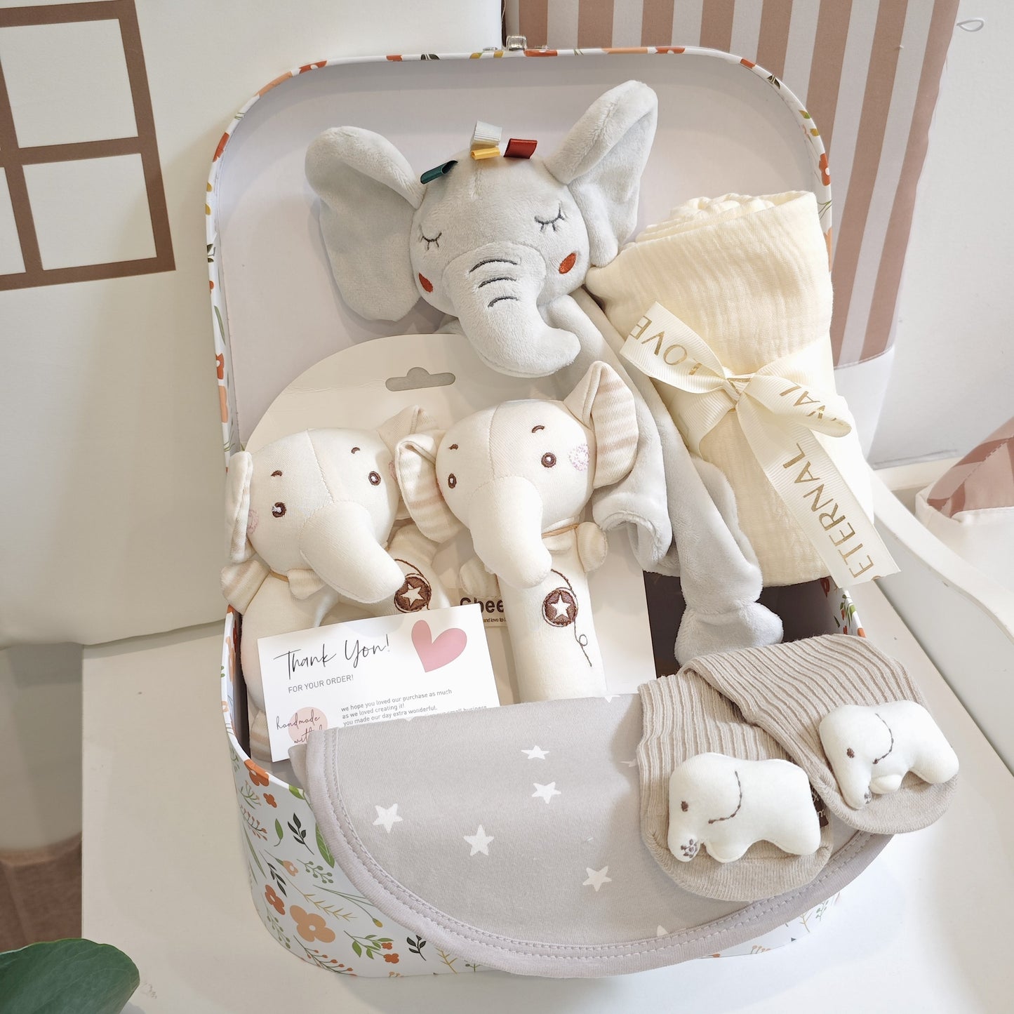 Coffret cadeau naissance 5 pièces – Mixte fille/garçon avec couverture, doudou éléphant et accessoires
