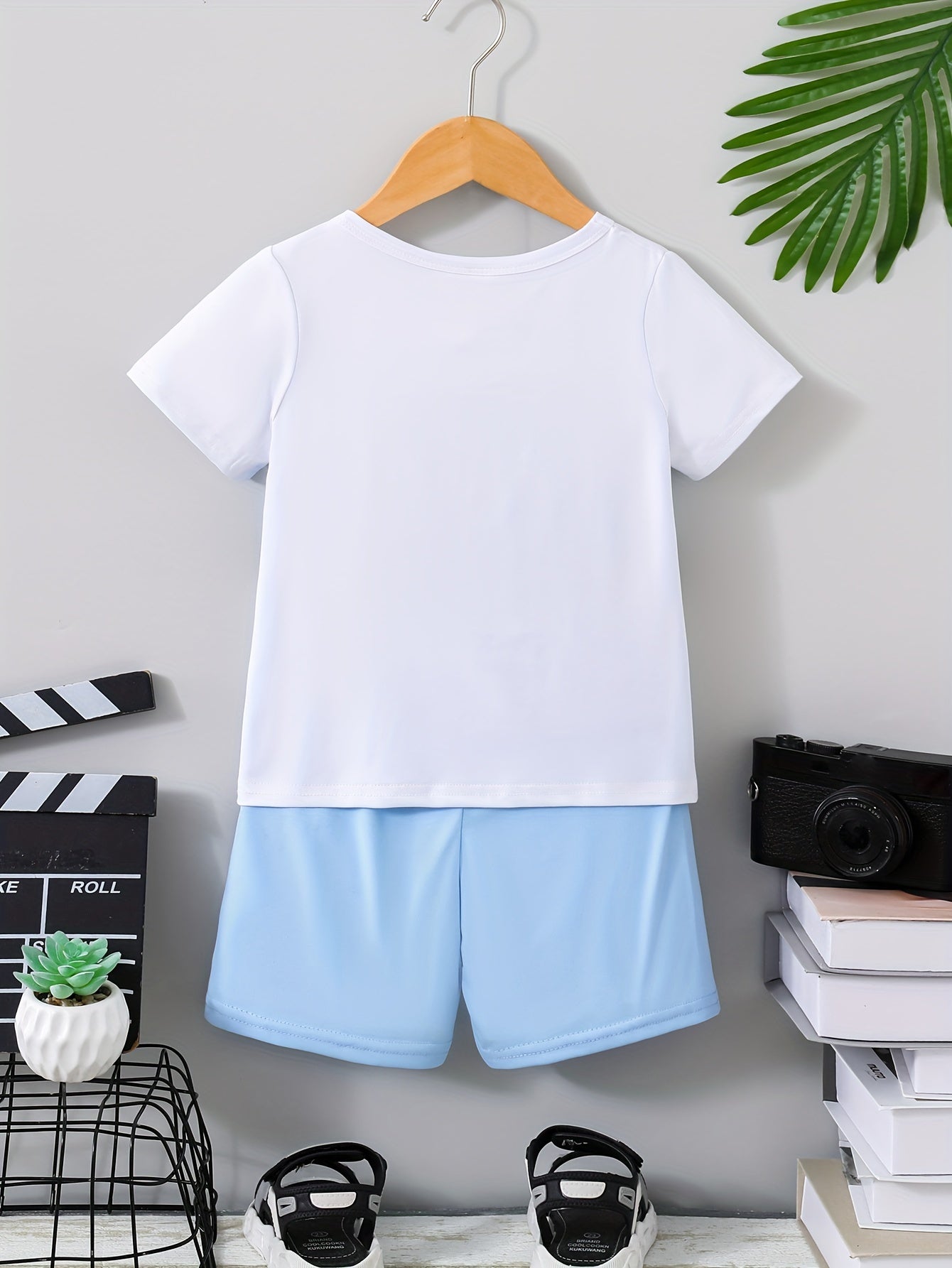 Ensemble garçon 2 pièces – T-shirt bicolore à manches courtes + short uni